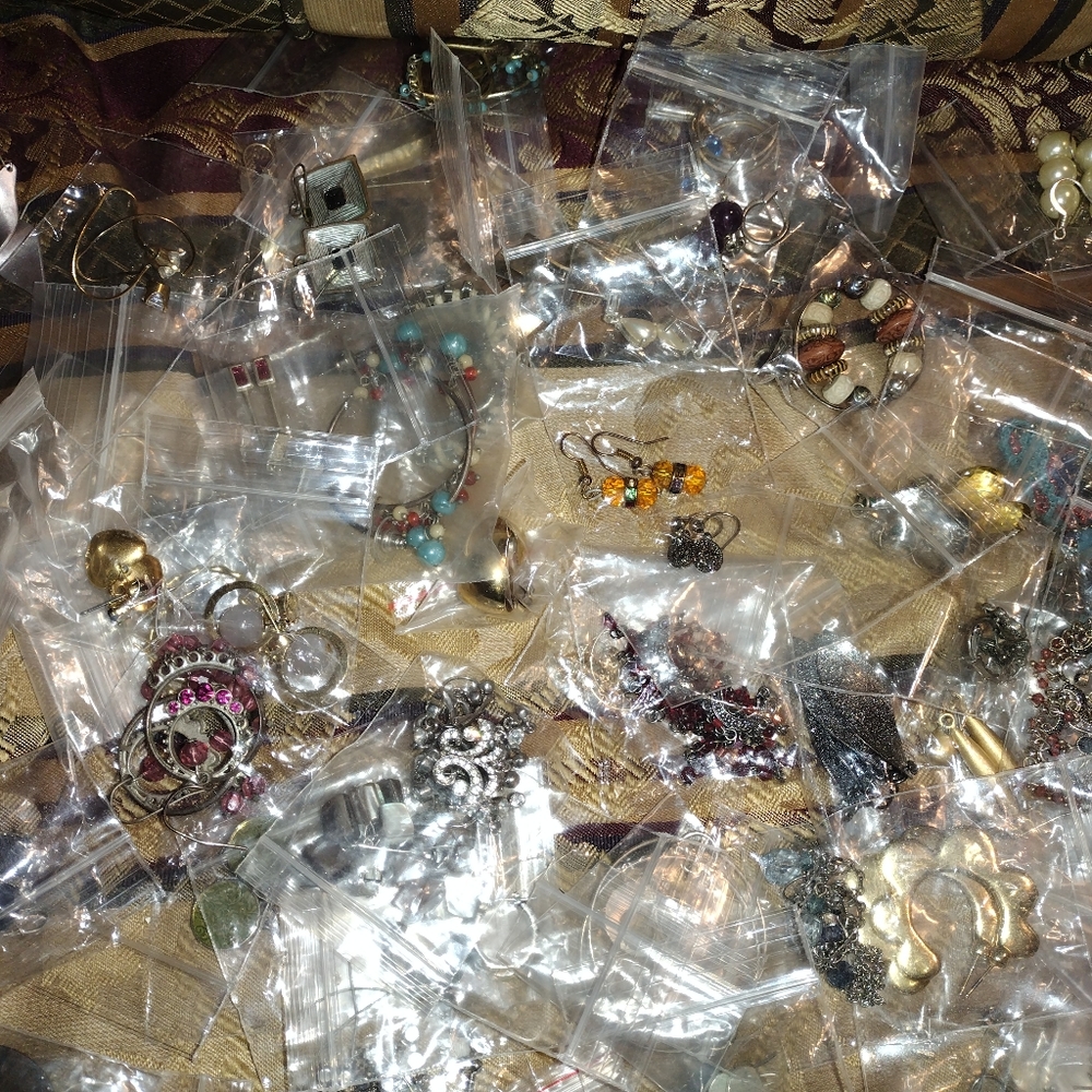 Earring Bundle - Picture 4 of 6